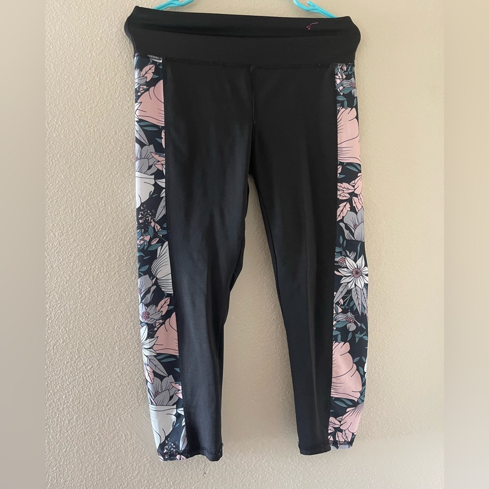 Active capri leggings